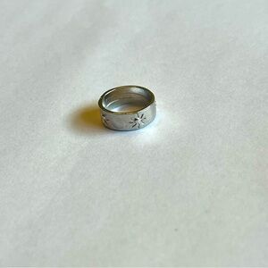 Sz5/6 Star print ring